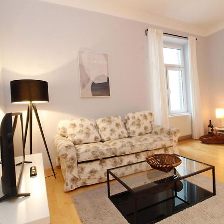 Classy Apartment In The Heart Of Vienna Exterior photo